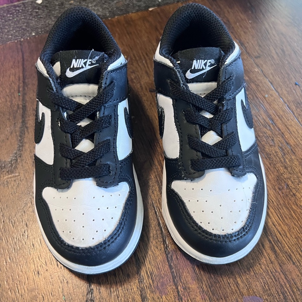 Nike Black and White Dunk Low Sneakers Classic Design